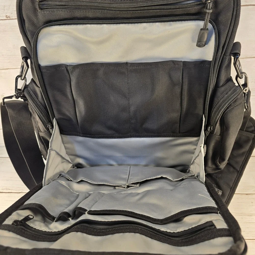 Oakley Vertical Messenger Bag Black Ballistic Nylon Laptop Travel Briefcase